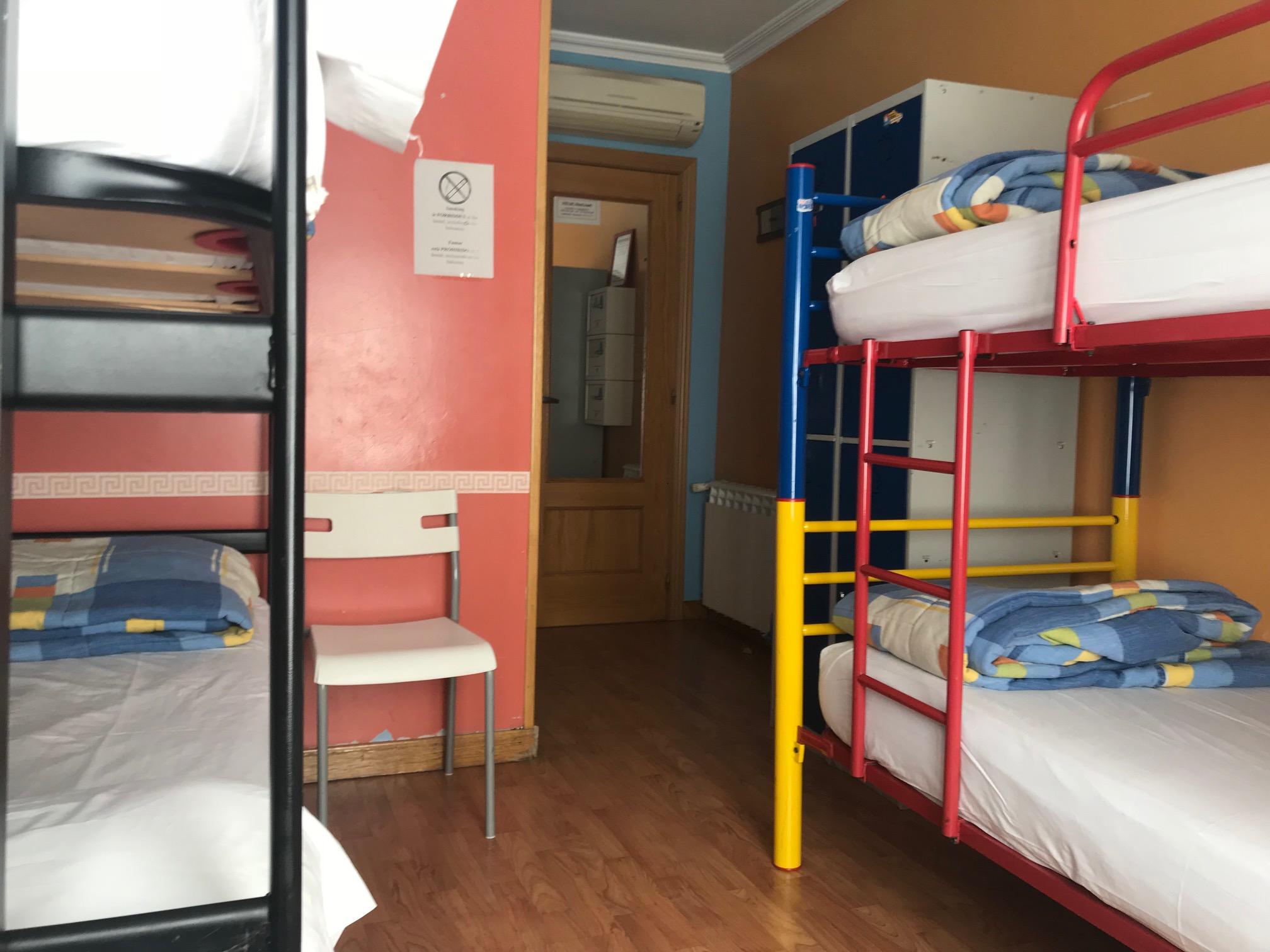 بيت شباب آر سي ميجيول أنجيل مدريد المظهر الخارجي الصورة Hostel in Madrid, Spain