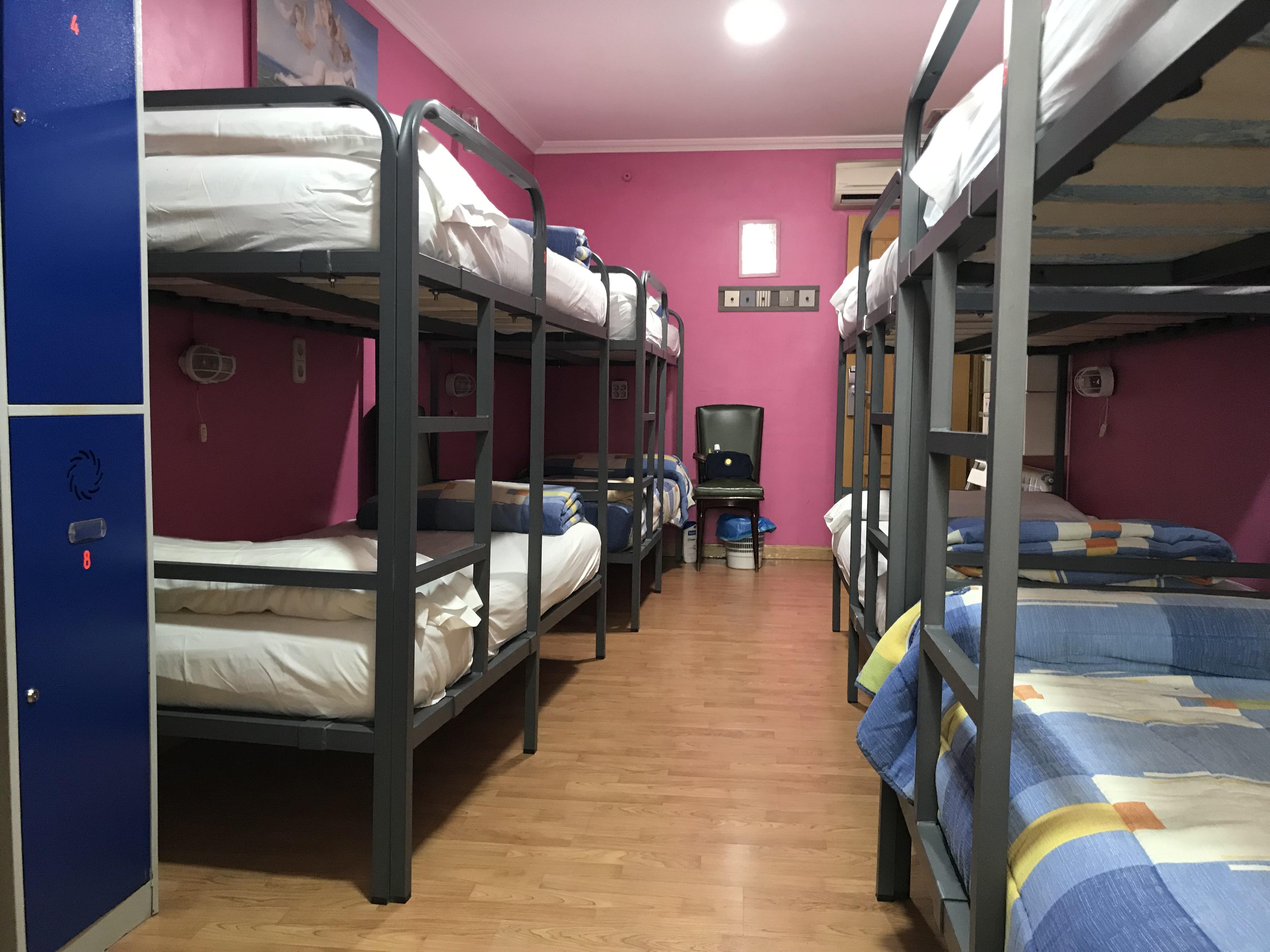 بيت شباب آر سي ميجيول أنجيل مدريد المظهر الخارجي الصورة Hostel in Madrid, Spain
